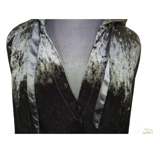 Torrid Black Crushed Velour Witchy Goth Hooded Lounge Dress Plus Size 3X - Picture 7 of 11